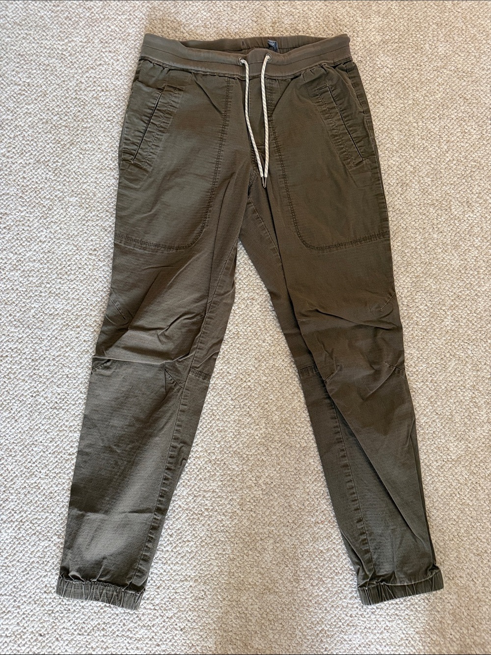 Vuori Olive Jogger Pants with Drawstring Waist